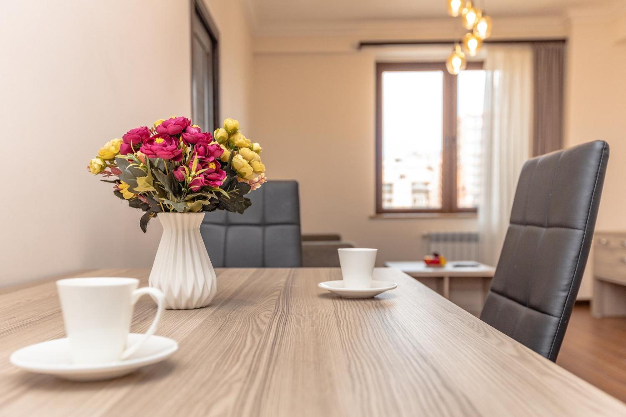 Stay Inn-Apartments On Buzand 17 يريفان المظهر الخارجي الصورة